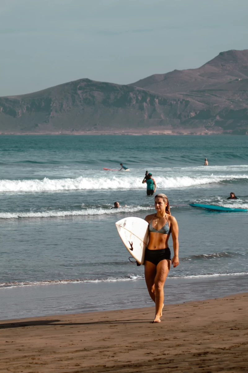 Modernes Surfhaus direkt am Strand von Las Palmas