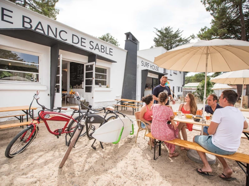 Jugend Surfcamp am Atlantischen Ozean: Zwischen Pinien und Skateparks
