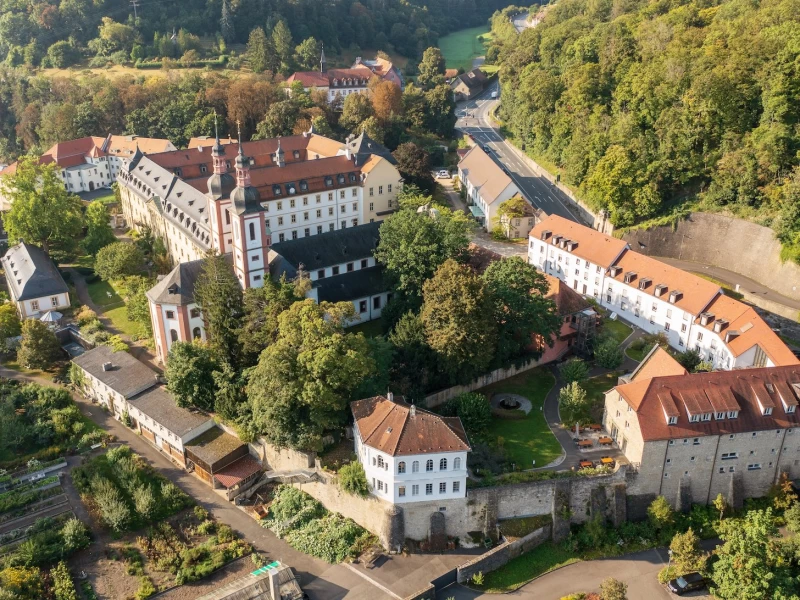 Wundervolle Yogatage: Kraft & Ruhe im Kloster Oberzell
