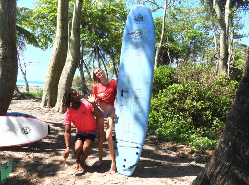 Surfen im Paradies: Dein Abenteuer voller Spaß erwartet dich!