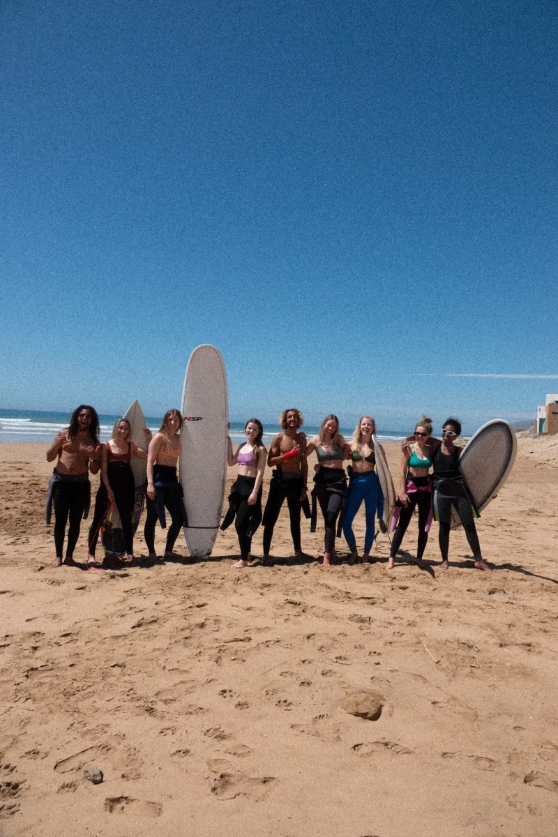 Surf & Yoga-Erlebnis in Tamraght – Wellen, Entspannung & Sonne