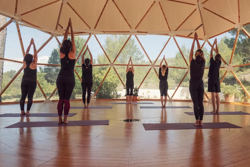 Auftanken & Entschleunigen: Yoga & Wellness-Retreat im Naturpark