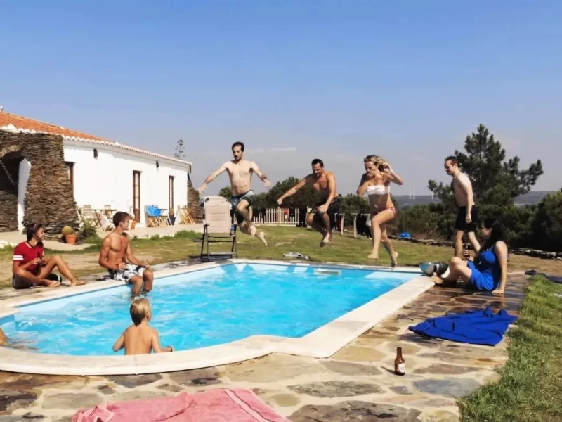 Surfcamp für Schulklassen an der Algarve: Wellen, Natur & Sonne