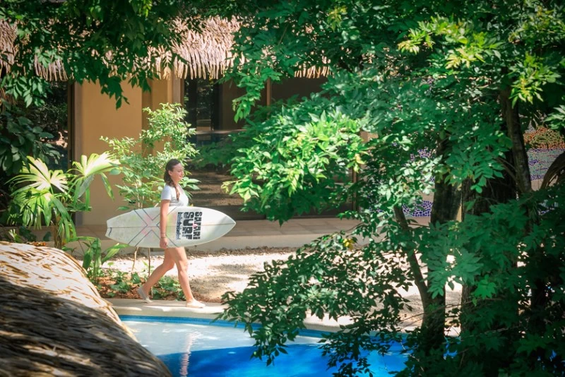 Nachhaltiger Luxus-Surfurlaub im malerischen Costa Rica