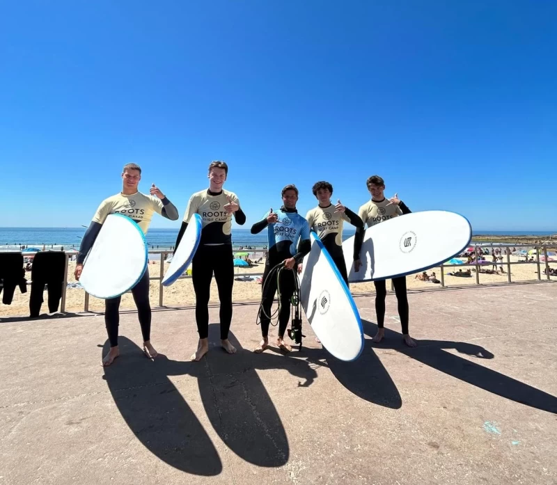 Surfhaus am Strand vor Lissabon: Eure unvergessliche Klassenfahrt