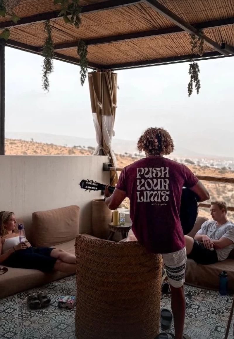 Sonne, Swell und Slow Living: Surf-Hostel an der Atlantikküste