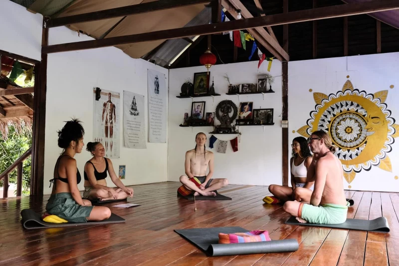 200h Ashtanga Vinyasa Yoga Teacher Training: Gehe deinen Yoga Pfad