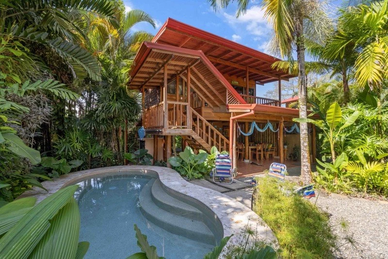 Bodysurfen und Yoga in Costa Rica: Erobere die Wellen des Pazifiks
