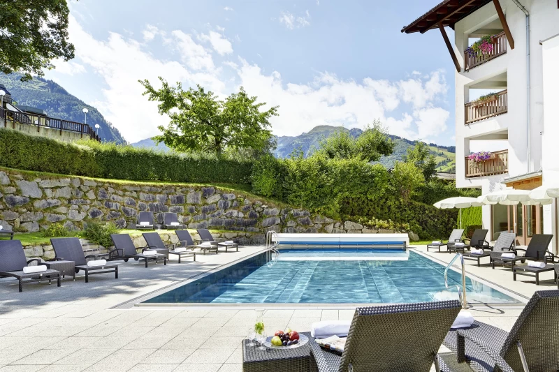 Yoga und Pilates in Kaprun mit Zsofia Horvath