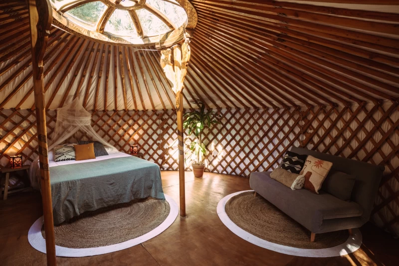 Dem Winter entfliehen: Surfen und Glamping in Andalusien