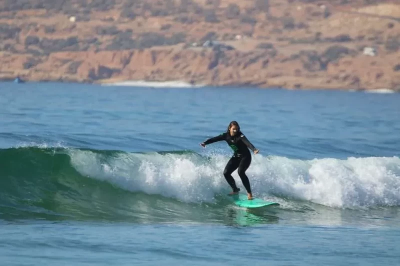 Good Vibes on Board: Surfen und gemeinsame Abende in Marokko