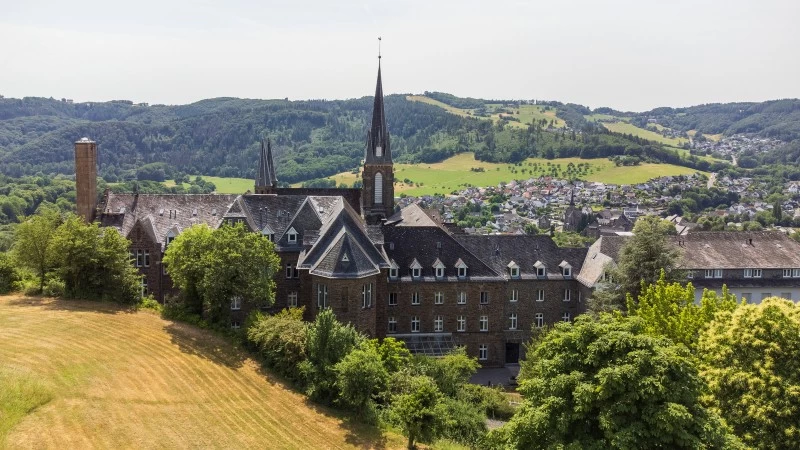 Yoga-Detox-Retreat mit Fasten und Wandern im Kloster Waldbreitbach