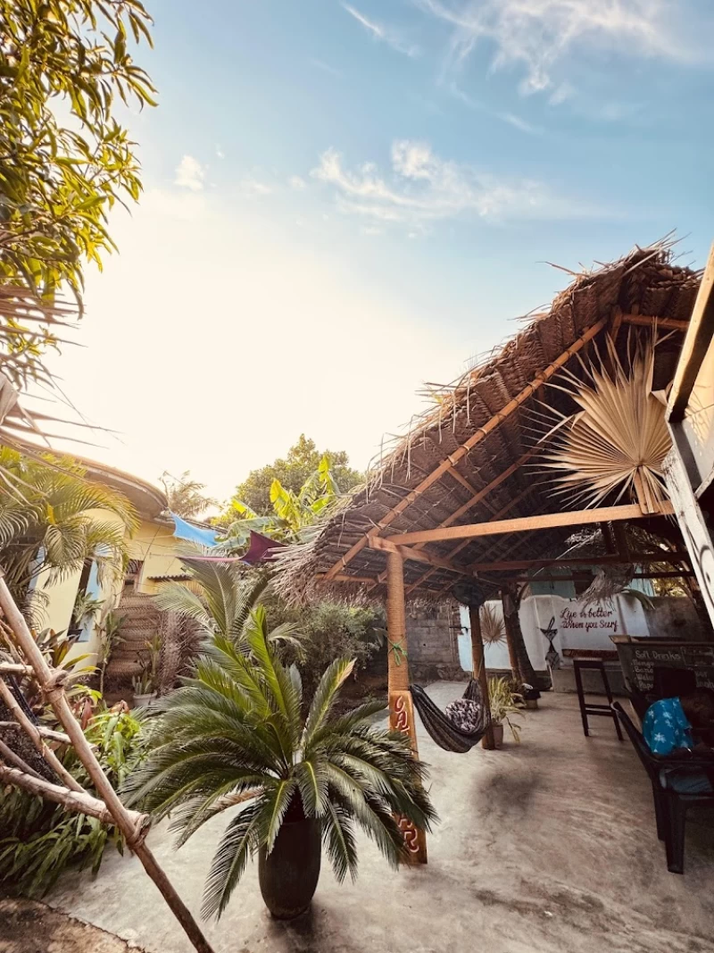 Surf-Hostel an der Ostküste Sri Lankas: Surfen unter Gleichgesinnten