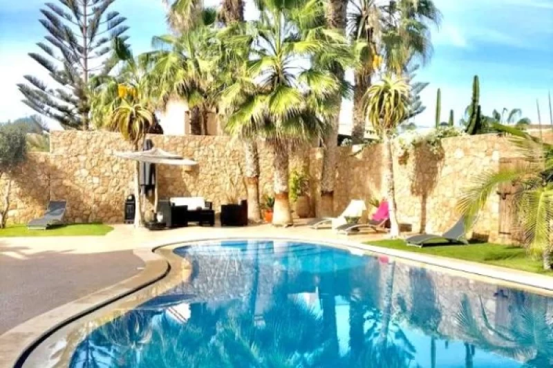 Surfurlaub fernab der Touristenpfade: Für Paare, Freunde und Familien