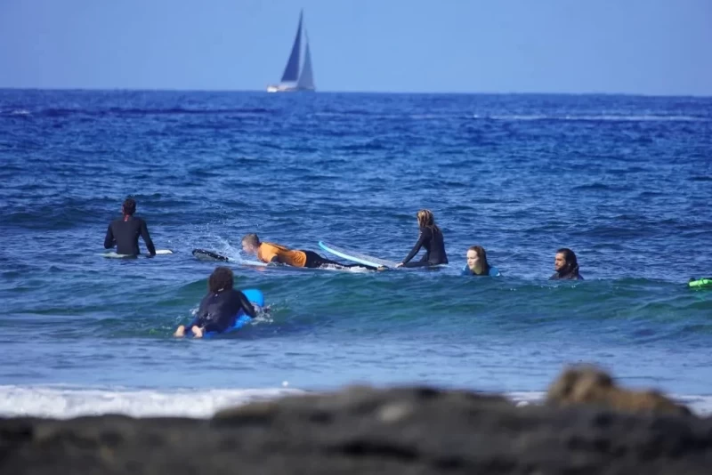 Easy Surf Life: Teneriffa erleben mit lockeren Hostel-Vibes