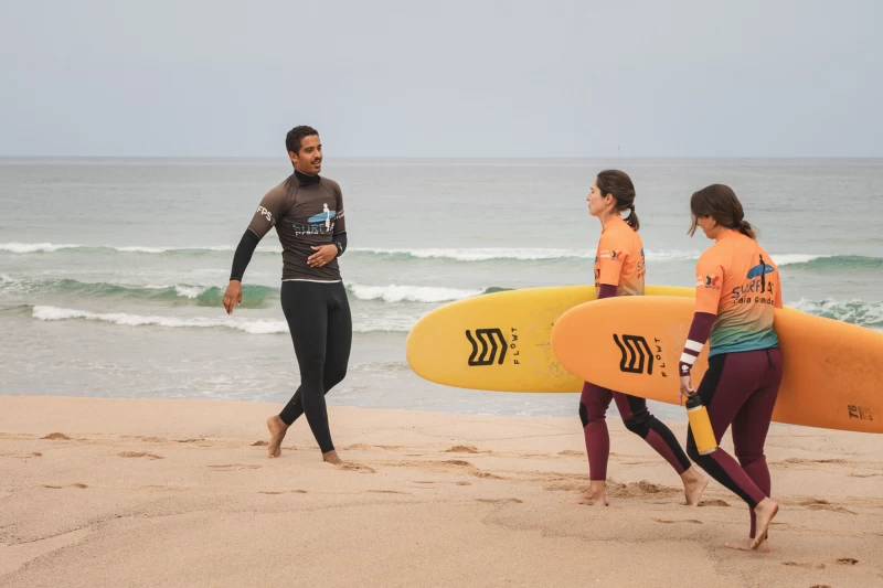 Surfcamp in entspannter Atmosphäre an der Atlantikküste vor Lissabon