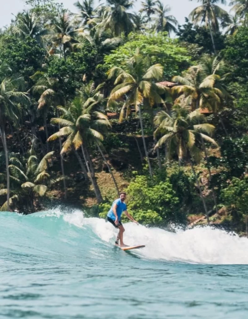 Mindful Yoga & Active Retreat mit Surfen und Elefanten-Safari