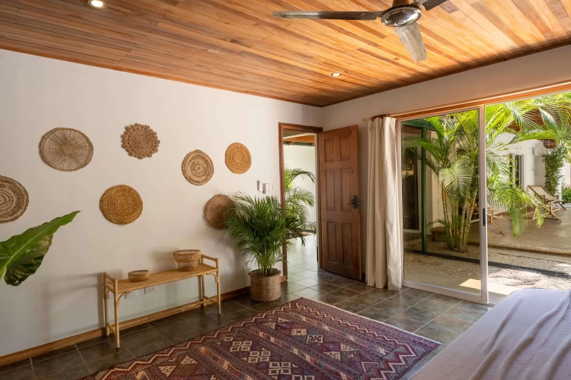 Surfcamp am Traumstrand: Zwischen wilder Natur und exklusivem Komfort