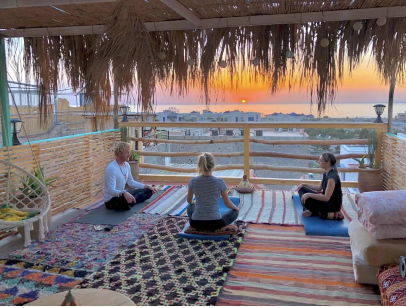 Wellen, Yoga und marokkanische Kultur: Dein Surfcamp in Tamraght