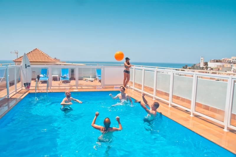 Surfcamp im spanischen Fischerort – Surfen & Spaß auf Fuerteventura!