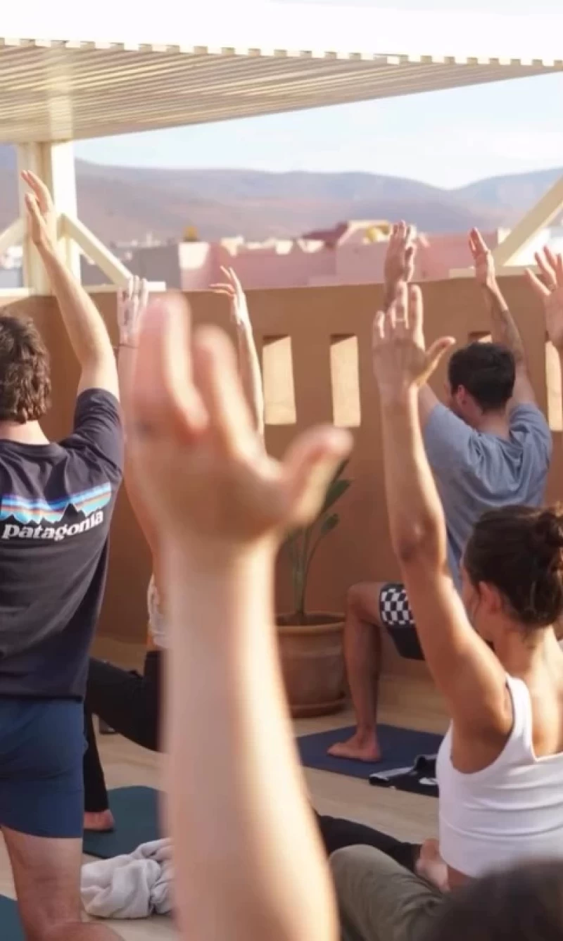 Wellen und Sonnenuntergänge: Surfen und Yoga im Süden Marokkos