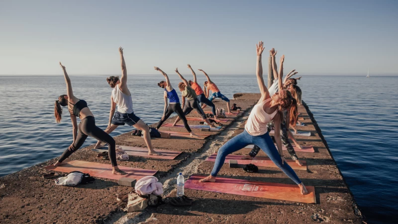 Social Lifestyle Yoga Retreat am Meer nahe Lissabon