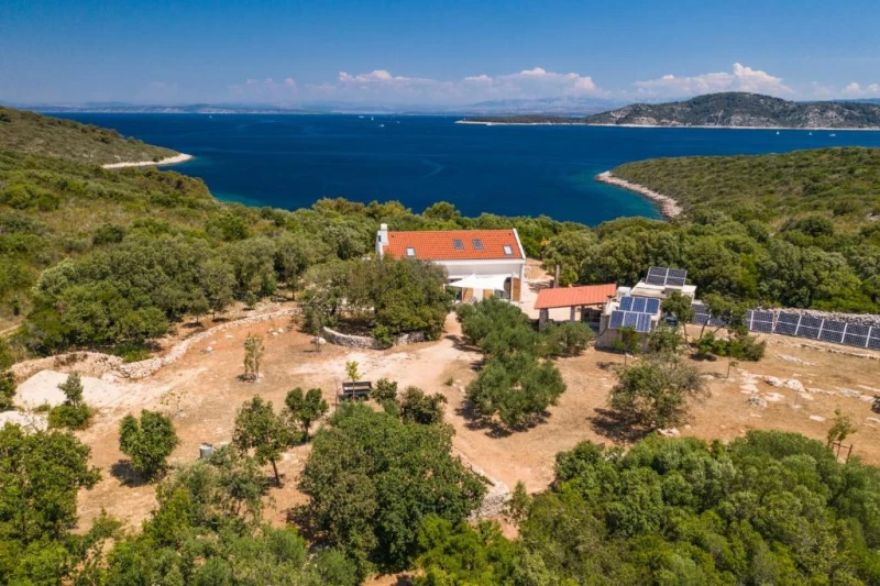 Yoga retreat on Dream Island - A journey through the chakras