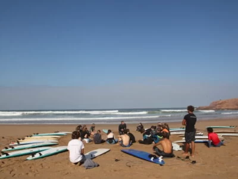 Wellen und Sonnenuntergänge: Surfen und Yoga im Süden Marokkos
