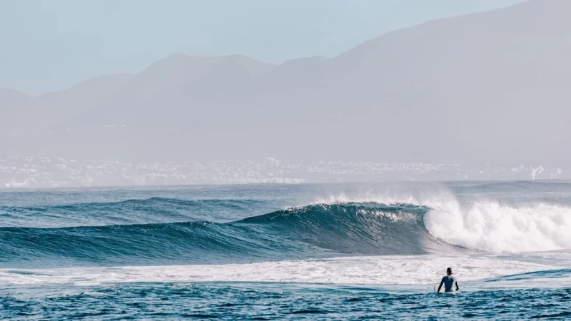 Wellen, Yoga & Vulkane: Erlebe den ewigen Sommer
