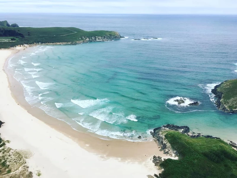 Surfcamp am magischen Traumstrand: Perfekte Wellen in Galicien