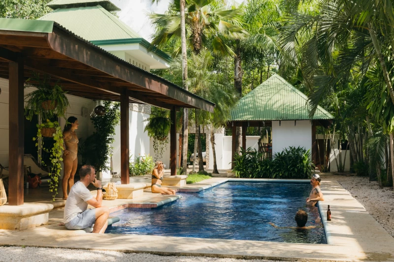 Surfcamp am Traumstrand: Zwischen wilder Natur und exklusivem Komfort