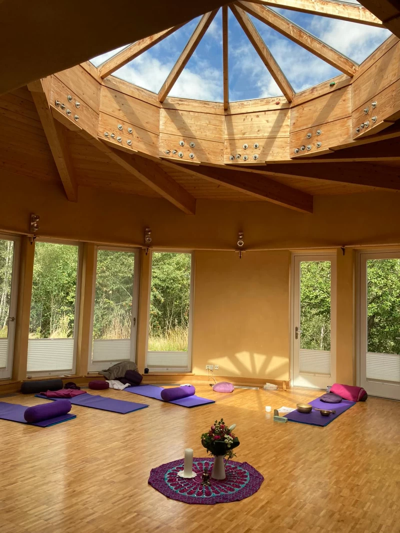 Yoga-Wochenende in der Eifel: Rückzug, Stille und Zeit nur für dich