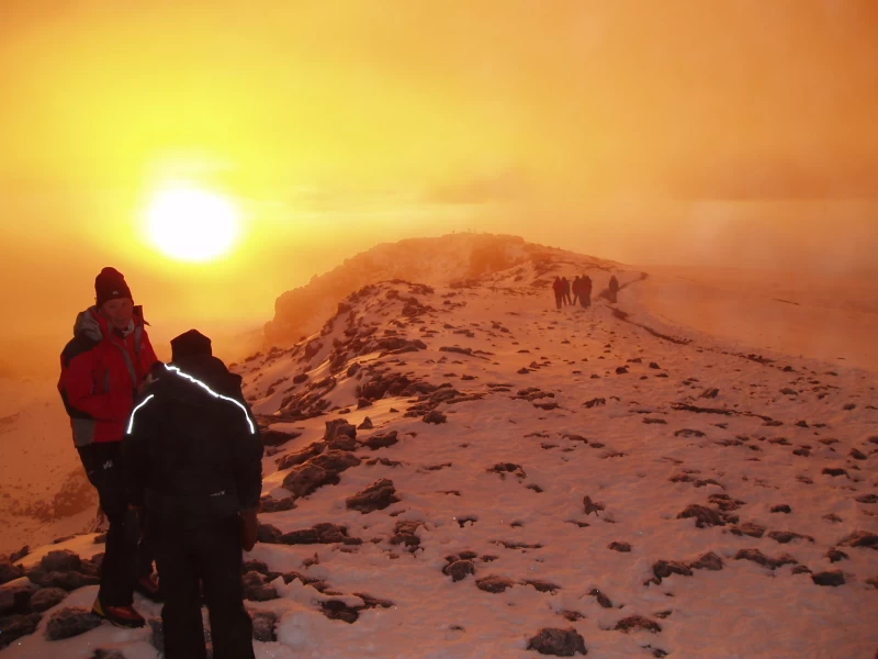 Trekking entlang der Lemosho-Route: Zum Gipfel des Kilimanjaro!