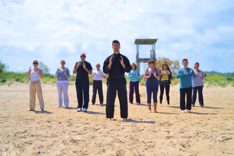 Tai Chi und Qi Gong Retreat am Strand in Griechenland