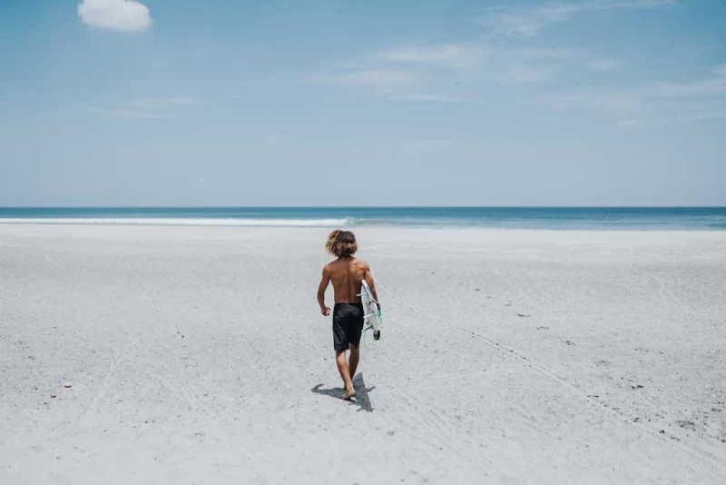 Surfcamp am Traumstrand: Zwischen wilder Natur und exklusivem Komfort
