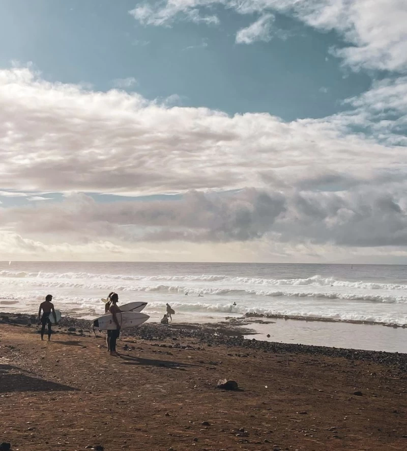 Surfcamp direkt am Strand: Pura Vida, Gemeinschaft & perfekte Wellen