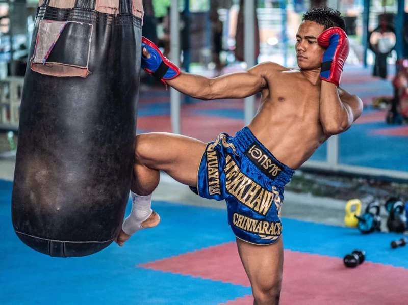 Muay Thai & Muay Boran Camp mitten in Bangkok