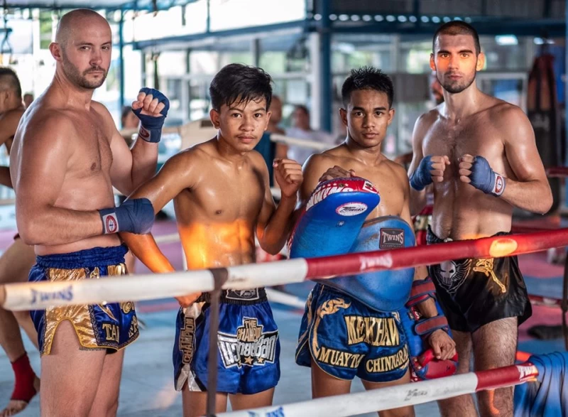 Muay Thai Camp: Trainiere mit echten Weltmeistern