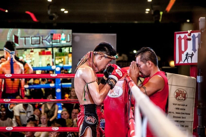 Muay Thai & Muay Boran Camp mitten in Bangkok