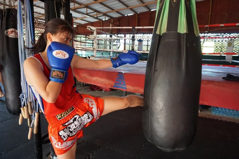 Muay Thai & Muay Boran Camp mitten in Bangkok