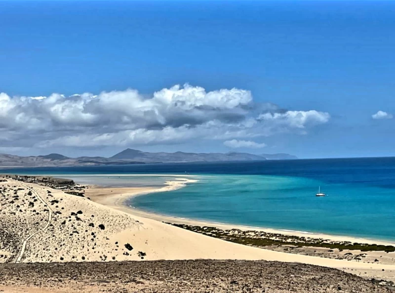 Yoga-Retreat mit Strand-Yoga auf der Sonneninsel Fuerteventura