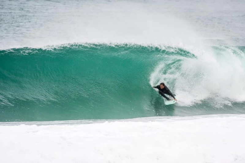 Surf-Guiding rund um Santa Cruz: Leere Line-Ups und perfekte Wellen - 1/5