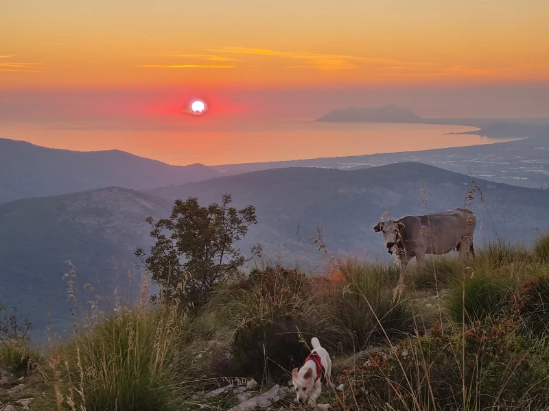 E-Bike und Trekking zwischen Bergen und Meer in Italien