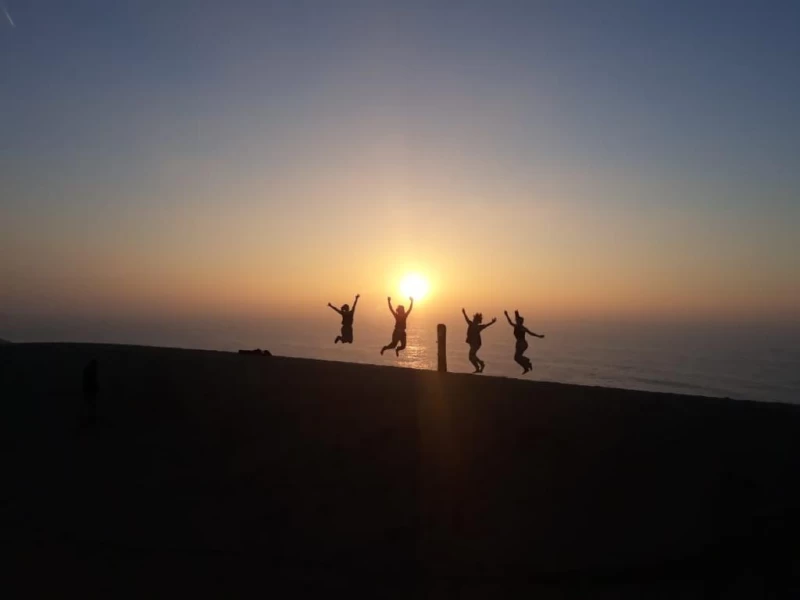 Surfcamp mit Weitblick: Mix aus Surfen und marokkanischer Kultur