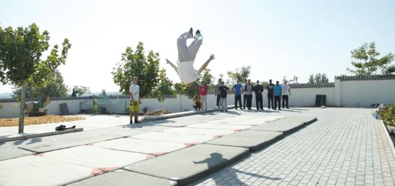Traditionelle Shaolin Kung Fu Akademie in den Bergen Chinas
