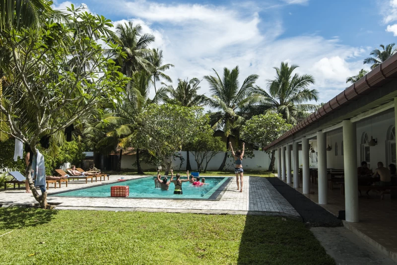 Surferlebnis auf Sri Lanka: Fantastische Wellen & Weltklasse-Strände