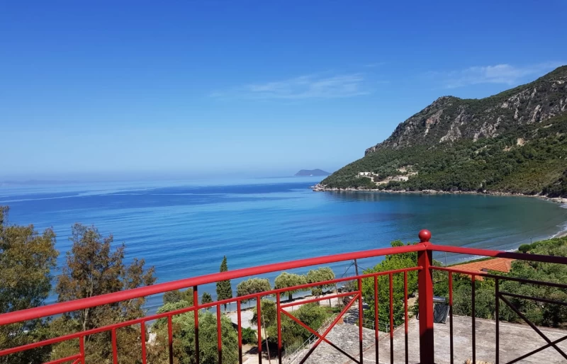 Yoga-Qi Gong, creativity and meditation in Greece